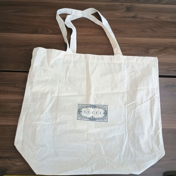 Gucci Handbags - NWOT Gucci Cream Tote Bag
